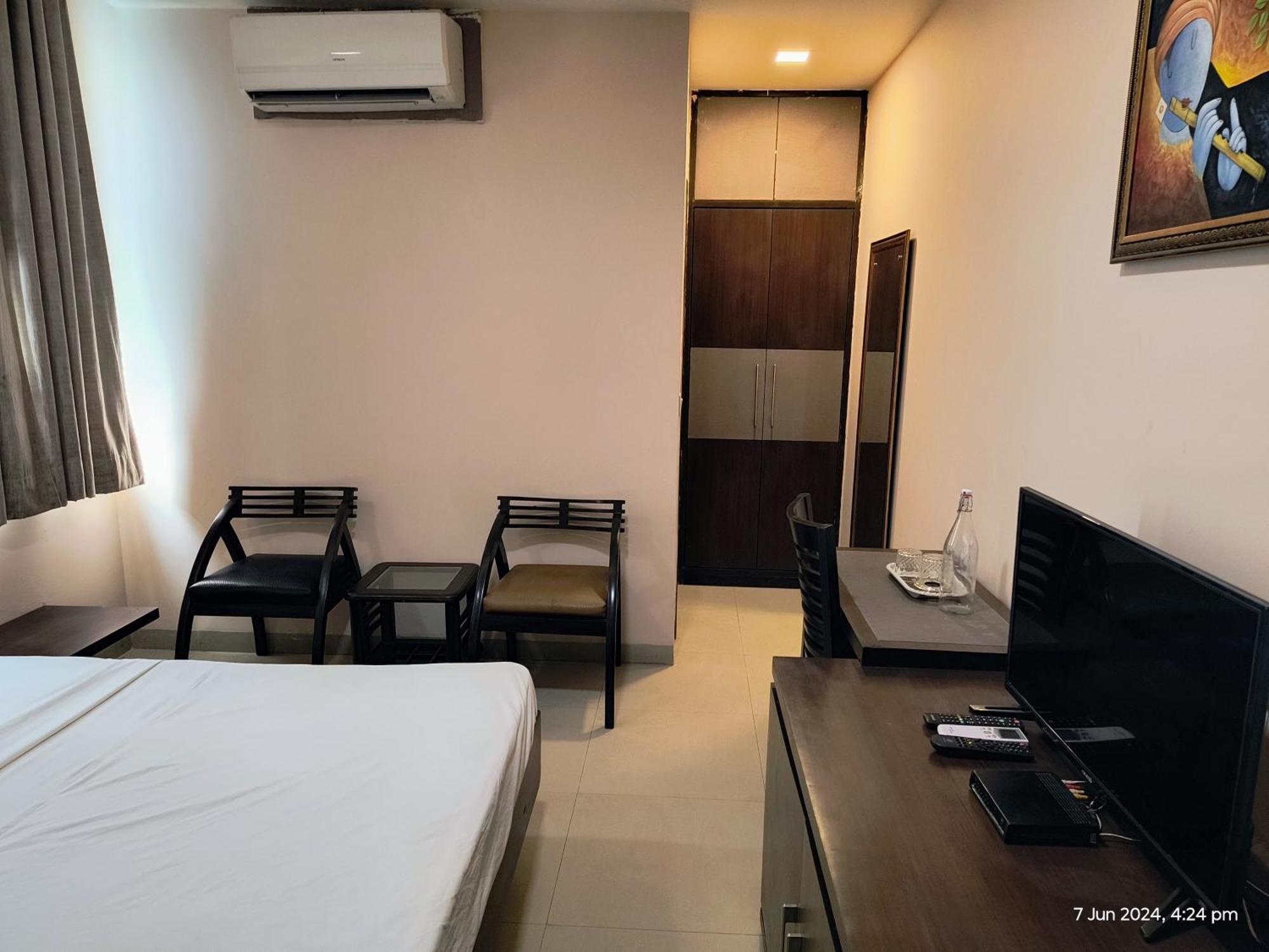 Hotel Mvr Stay By Admire Inn 노이다 외부 사진